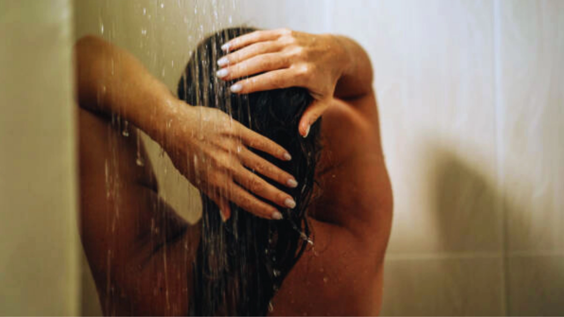 How to Properly Wash Your Hair